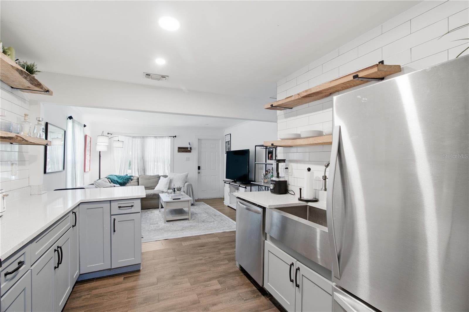 Single Family Residence at 5552 CRISSMAN DR N, ST PETERSBURG, photo 12 of 37