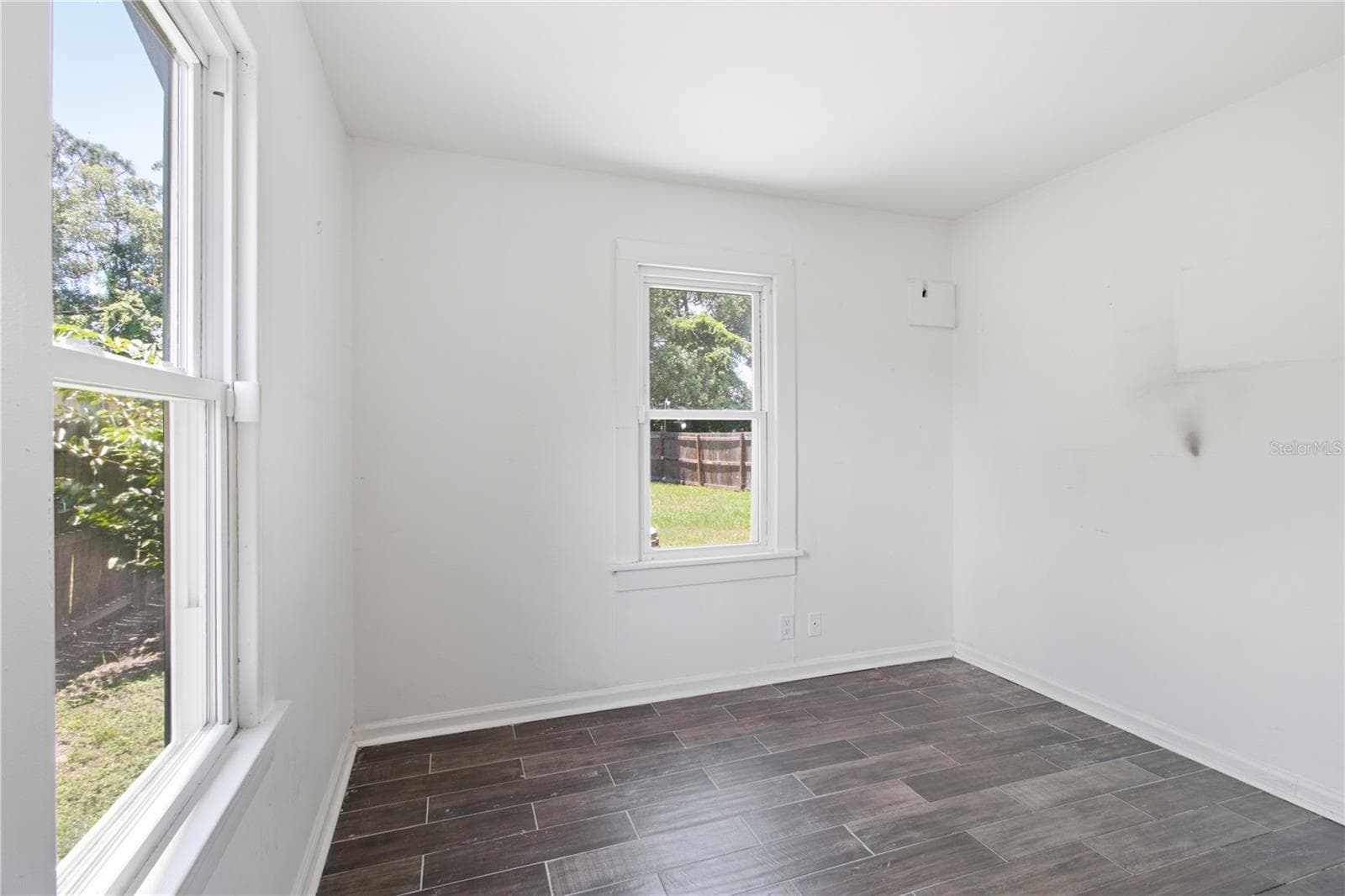 Single Family Residence at 5552 CRISSMAN DR N, ST PETERSBURG, photo 22 of 37