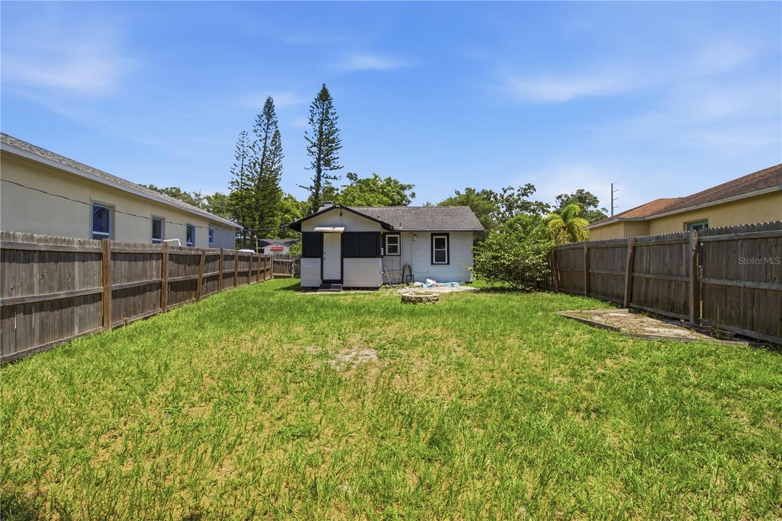 Single Family Residence at 5552 CRISSMAN DR N, ST PETERSBURG, photo 29 of 37