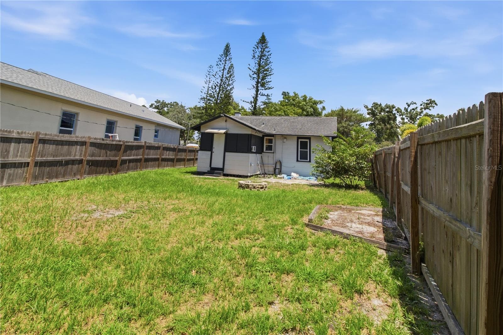 Single Family Residence at 5552 CRISSMAN DR N, ST PETERSBURG, photo 31 of 37