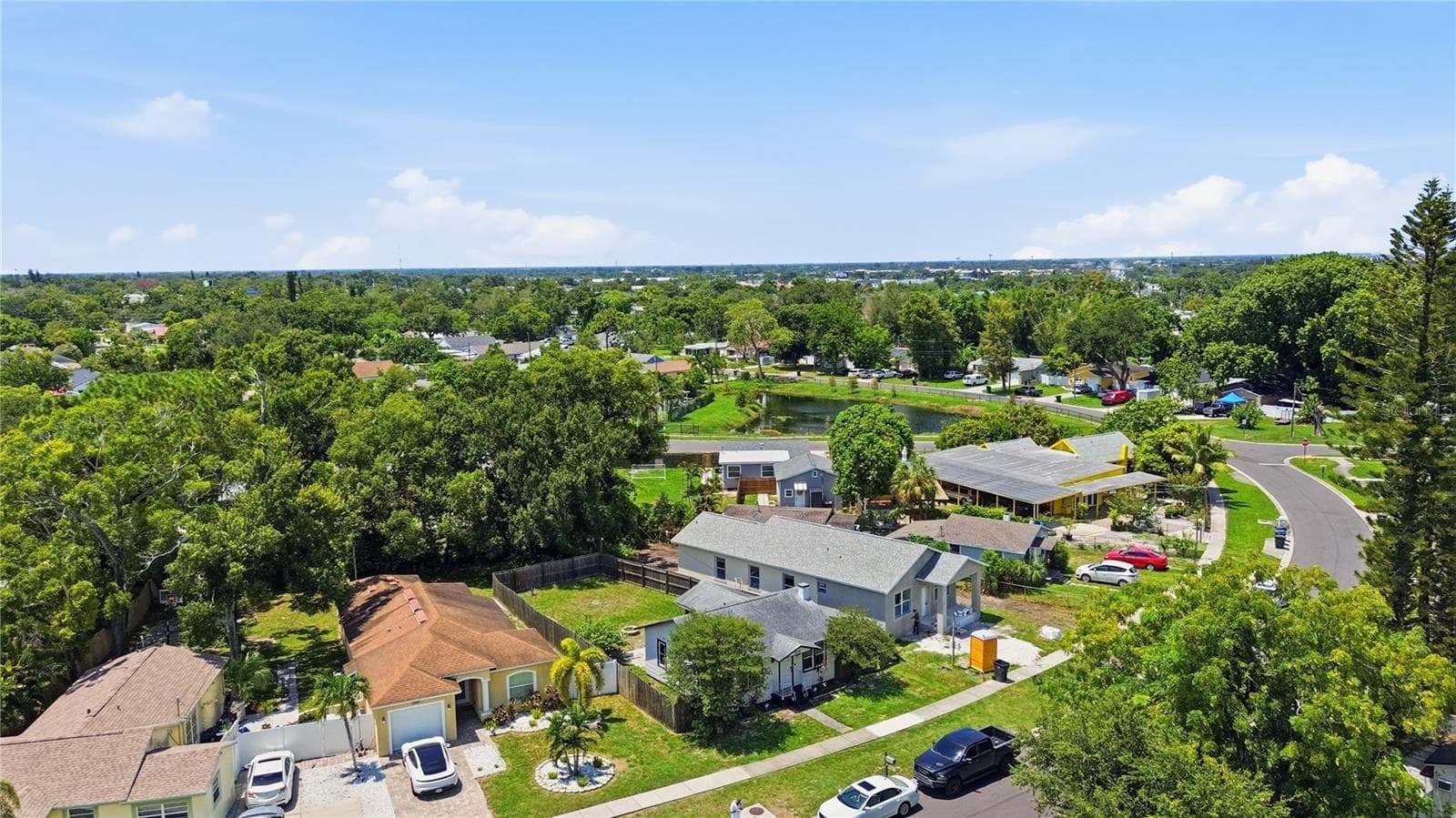 Single Family Residence at 5552 CRISSMAN DR N, ST PETERSBURG, photo 32 of 37