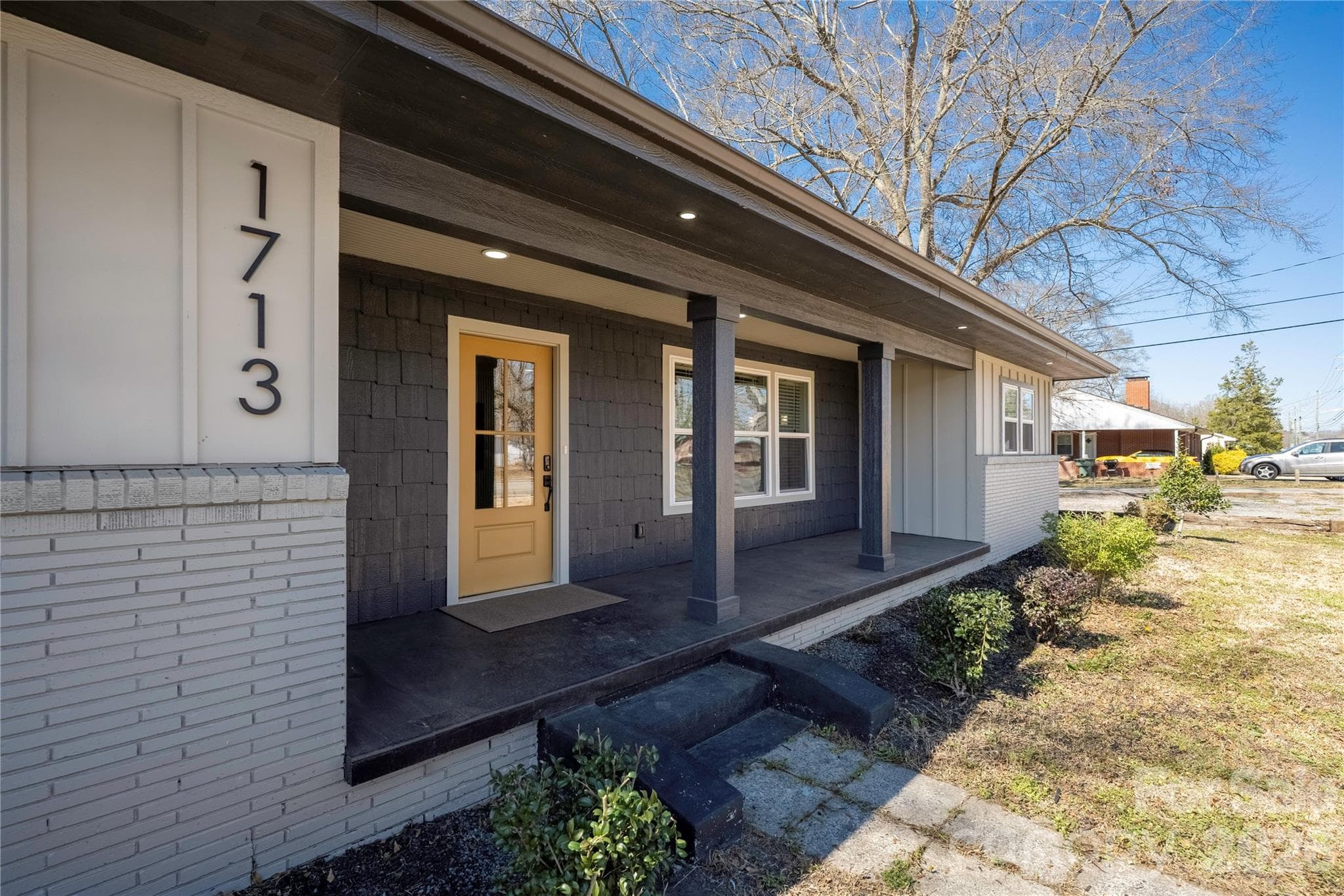Single Family Residence at 1713 Davis Park Road, Gastonia, photo 2 of 48