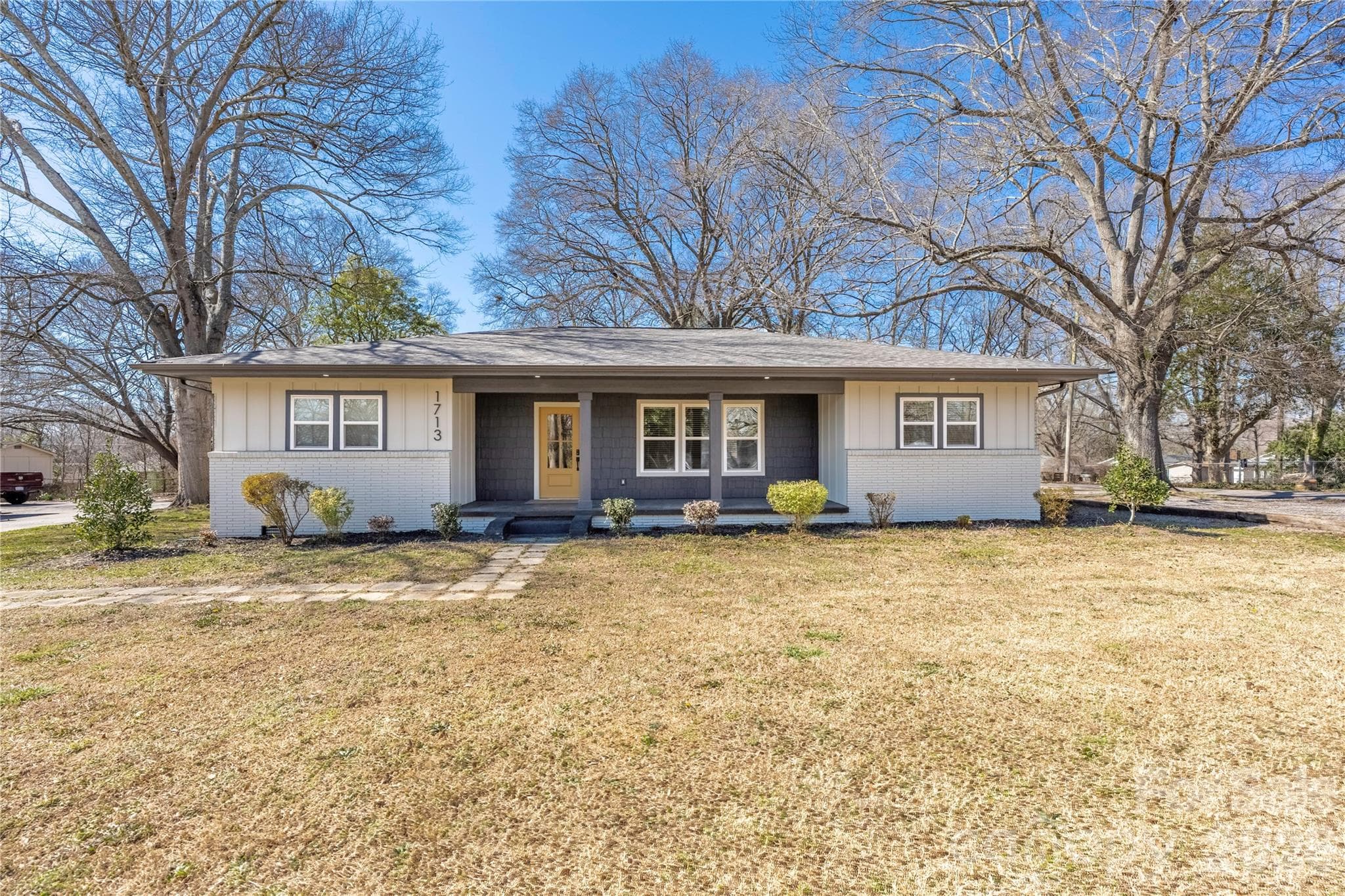 Single Family Residence at 1713 Davis Park Road, Gastonia, photo 3 of 48