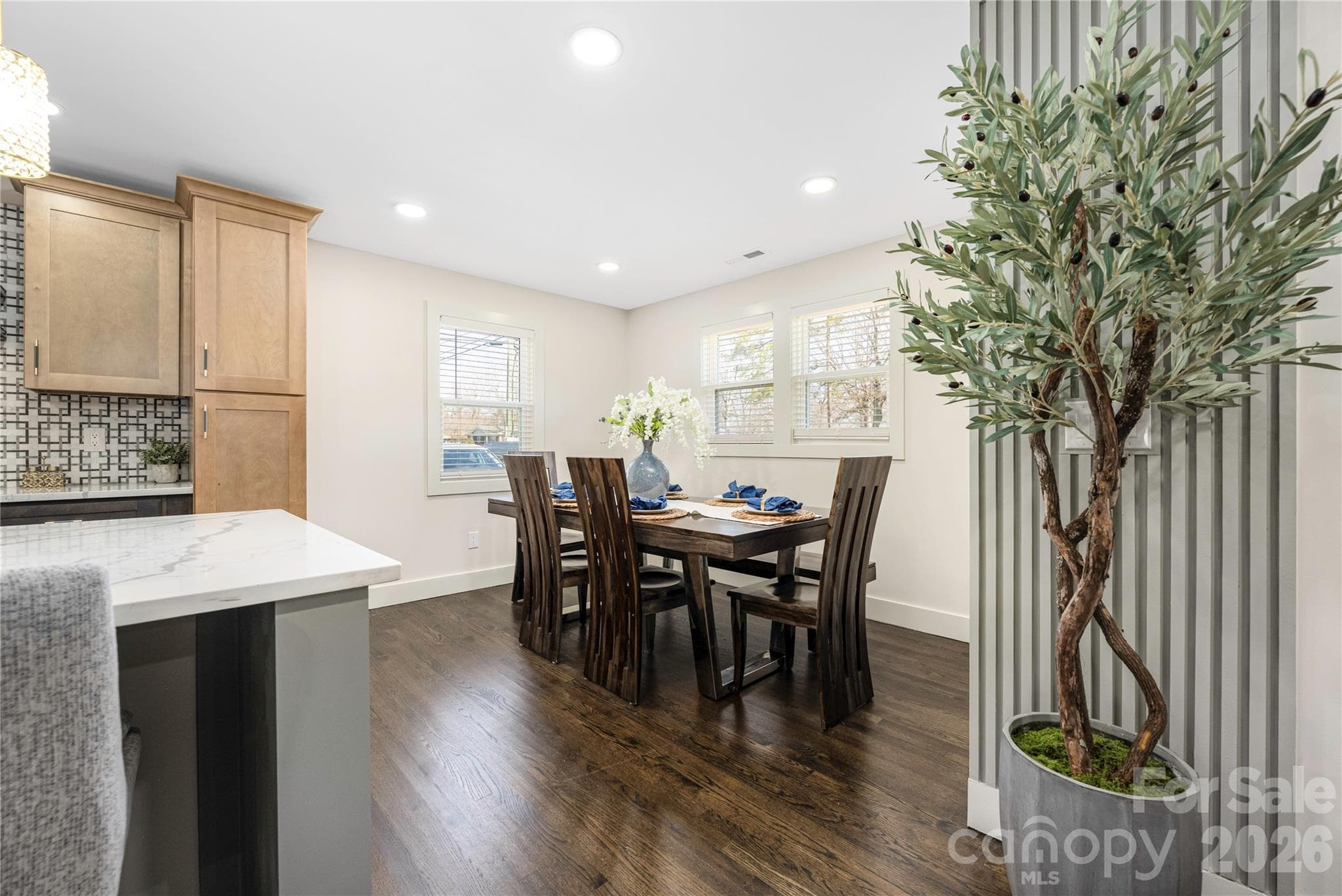 Dining Area - 1713 Davis Park Road, Gastonia