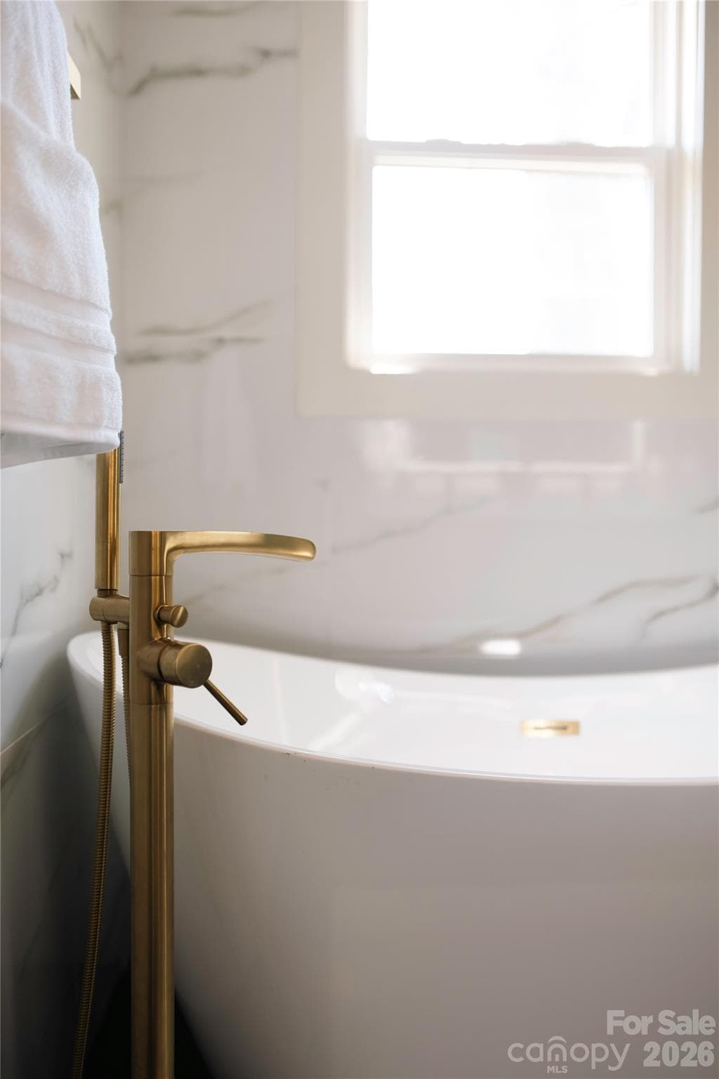 Primary En Suite Bath - 1713 Davis Park Road, Gastonia