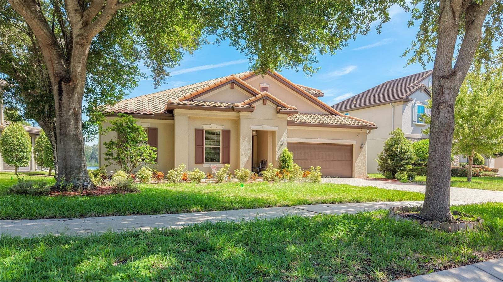 Single Family Residence at 1107 ISOBEL RESERVE LN, TAMPA, photo 11 of 86