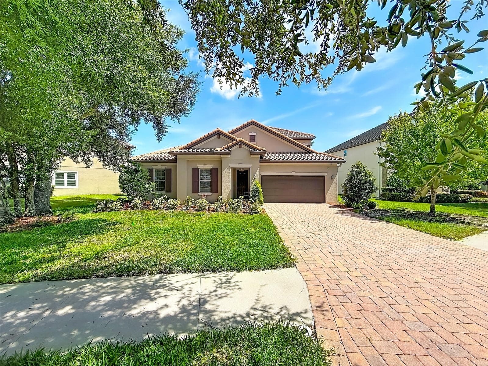 Single Family Residence at 1107 ISOBEL RESERVE LN, TAMPA, photo 12 of 86