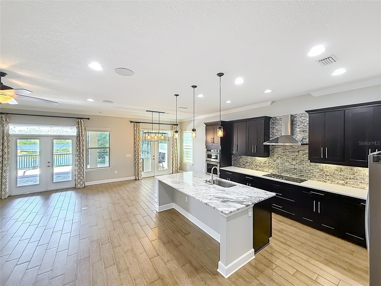 Single Family Residence at 1107 ISOBEL RESERVE LN, TAMPA, photo 17 of 86