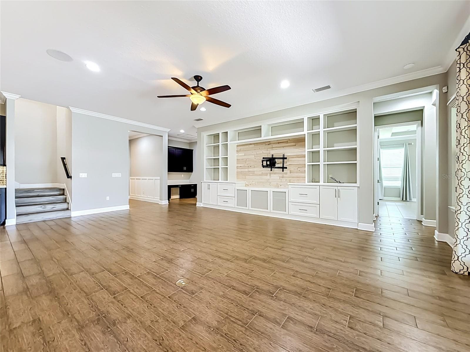 Single Family Residence at 1107 ISOBEL RESERVE LN, TAMPA, photo 21 of 86
