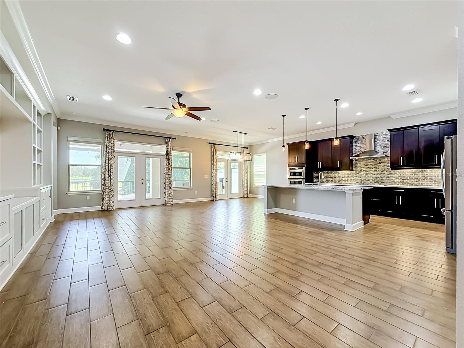 Single Family Residence at 1107 ISOBEL RESERVE LN, TAMPA, photo 22 of 86