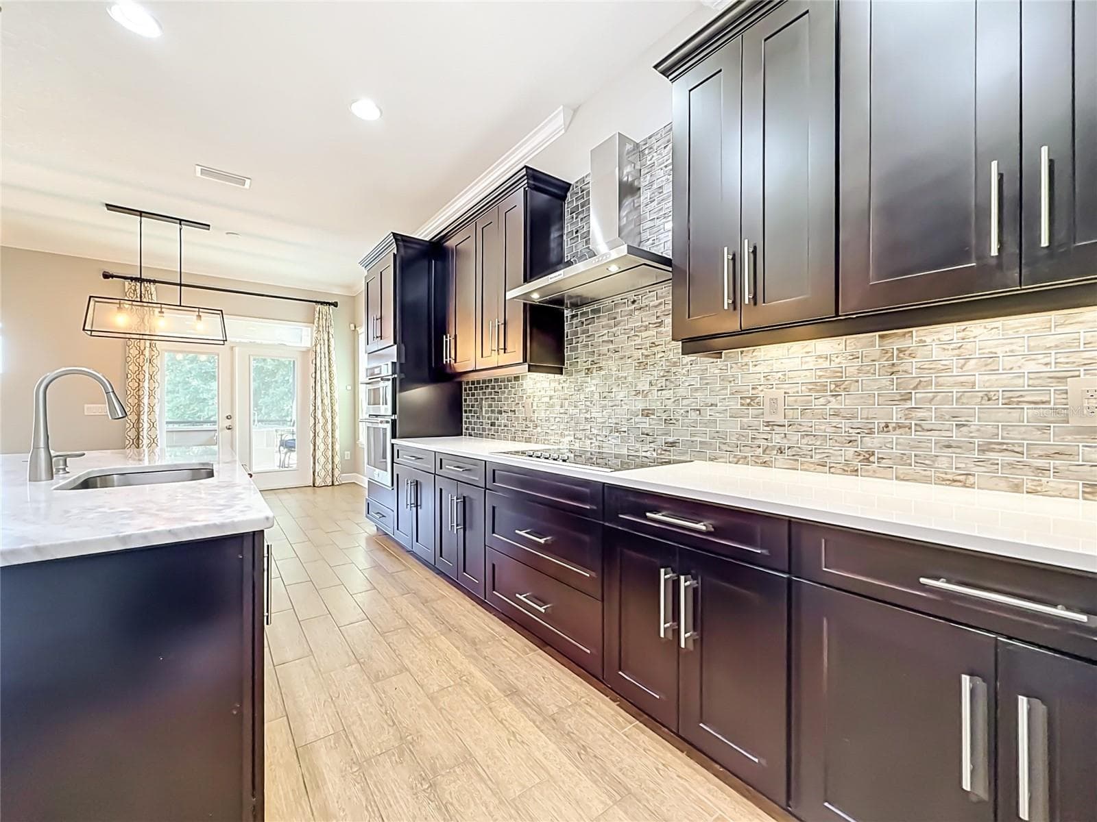Single Family Residence at 1107 ISOBEL RESERVE LN, TAMPA, photo 26 of 86