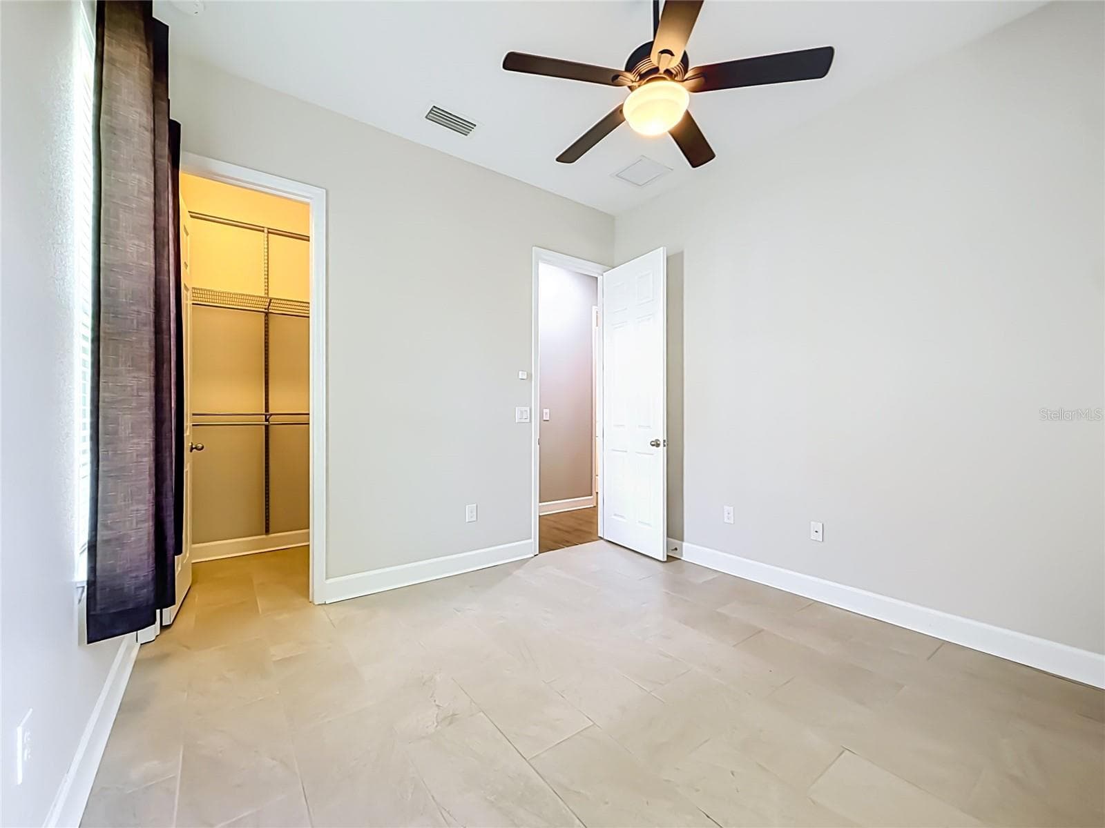 Single Family Residence at 1107 ISOBEL RESERVE LN, TAMPA, photo 37 of 86