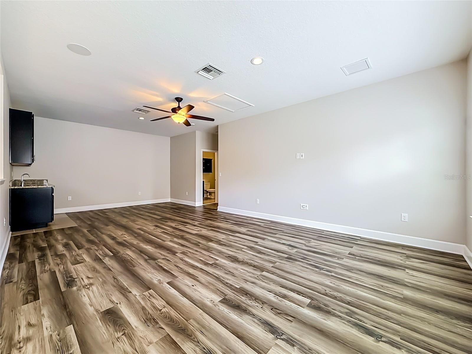 Single Family Residence at 1107 ISOBEL RESERVE LN, TAMPA, photo 49 of 86