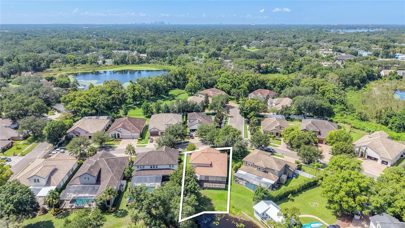 Single Family Residence at 1107 ISOBEL RESERVE LN, TAMPA, photo 86 of 86