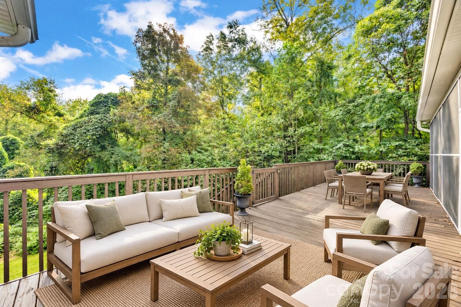 Virtually Staged - 587 Amesbury Drive, Mt Ulla