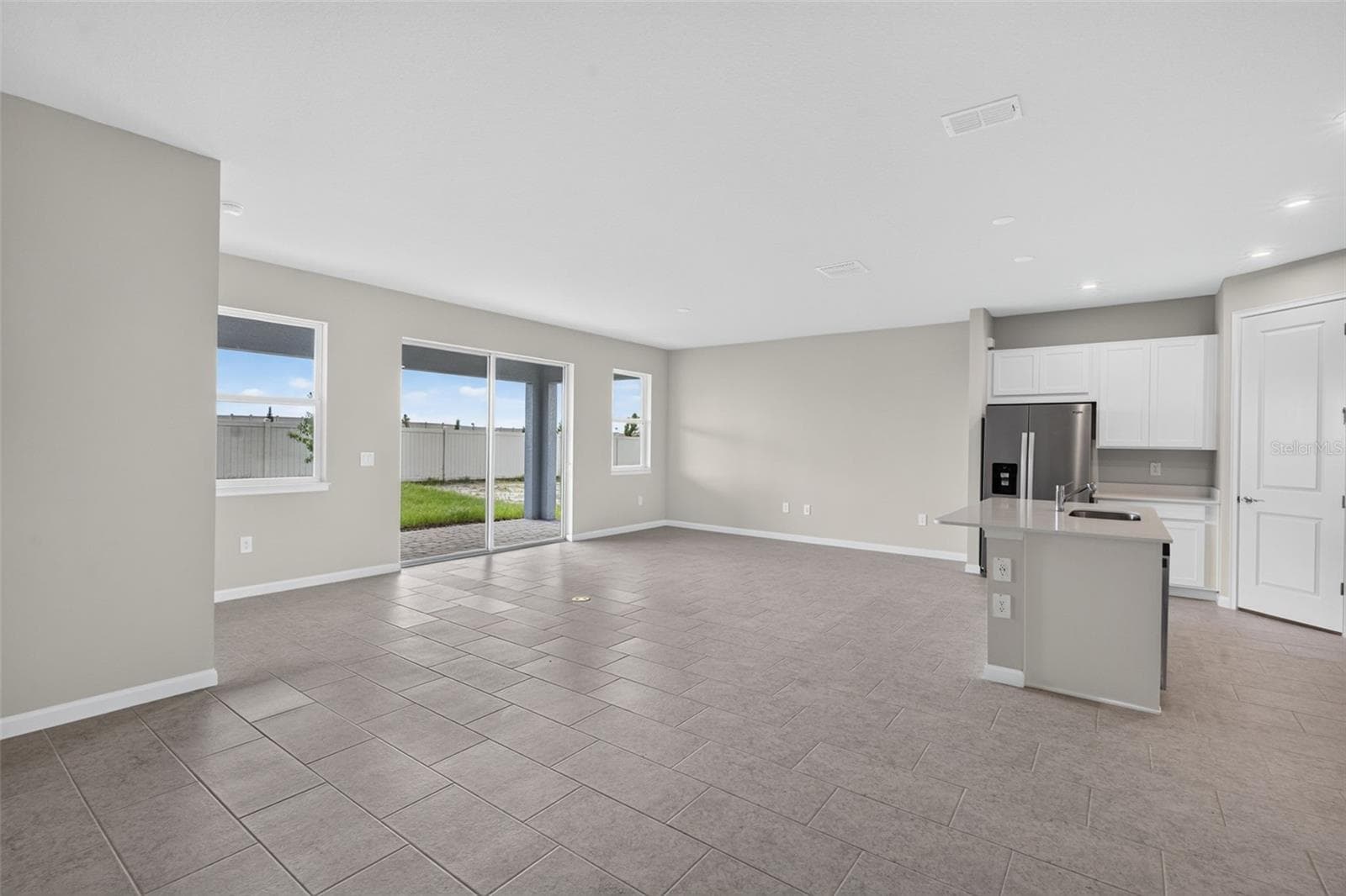 Single Family Residence at 34754 FLOWER PATCH DR, DADE CITY, photo 13 of 39