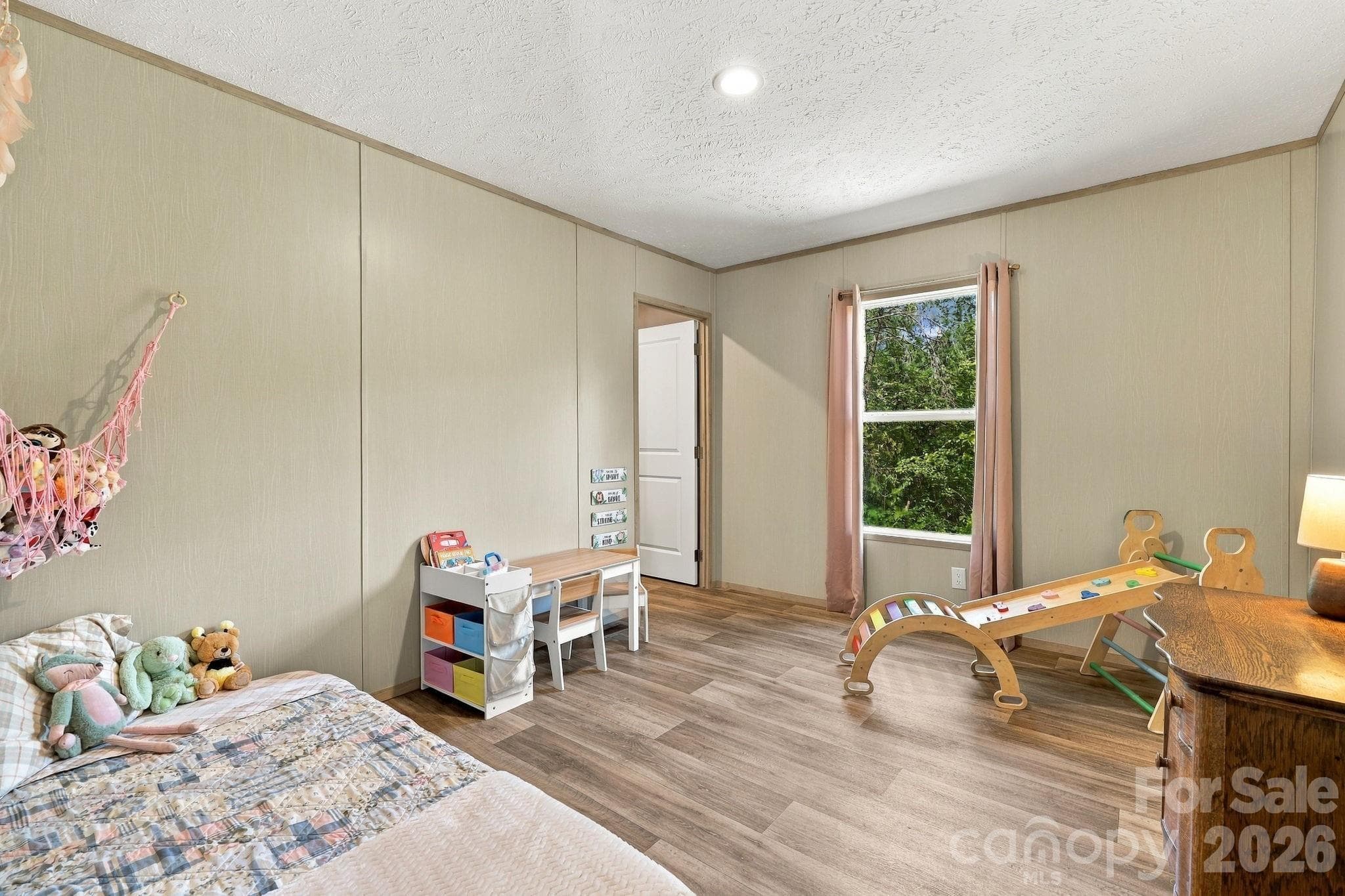 Single Family Residence at 1001 Fisher Lane, Marshall, photo 15 of 45