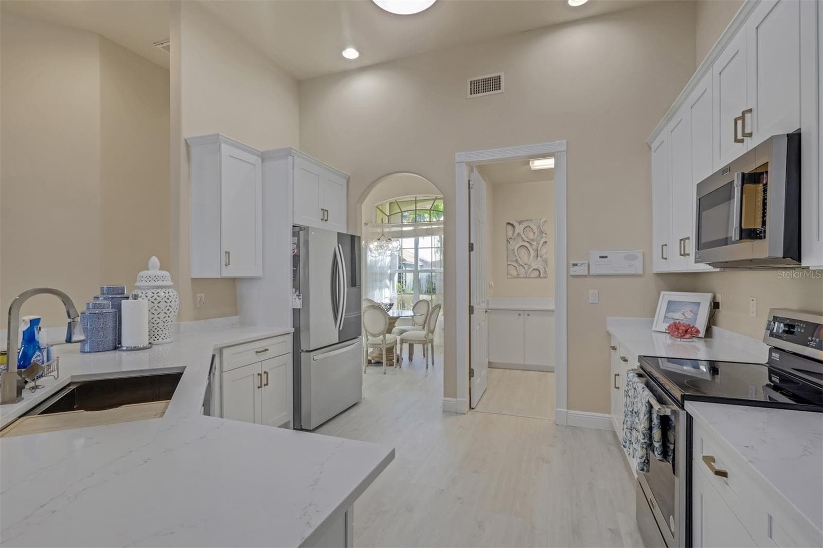 Single Family Residence at 8451 SOUTHWIND BAY CIR, FORT MYERS, photo 15 of 47