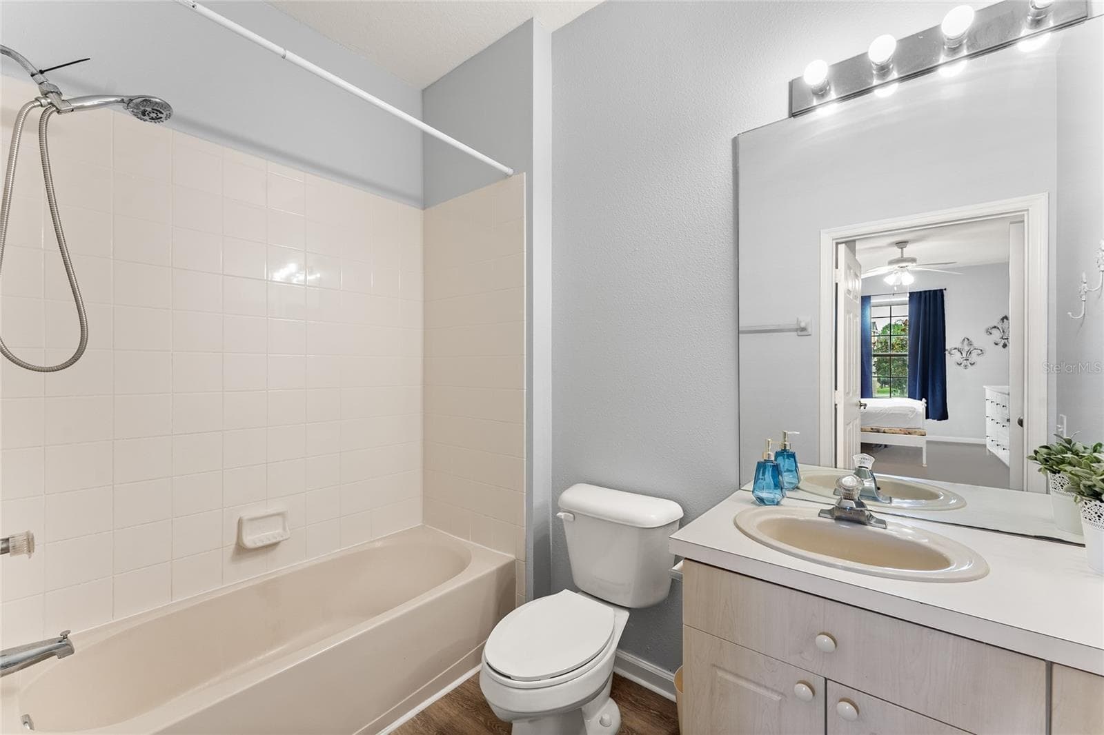 Master Bathroom - 2301 BUTTERFLY PALM WAY #203, KISSIMMEE