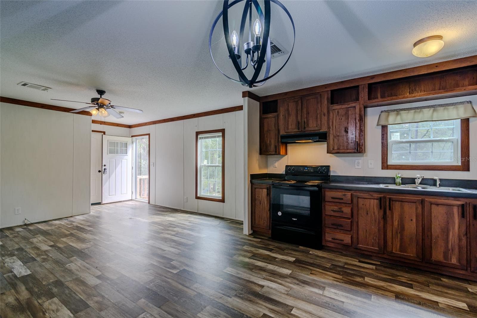 Manufactured Home at 23778 NE 113TH AVE, FORT MC COY, photo 7 of 22