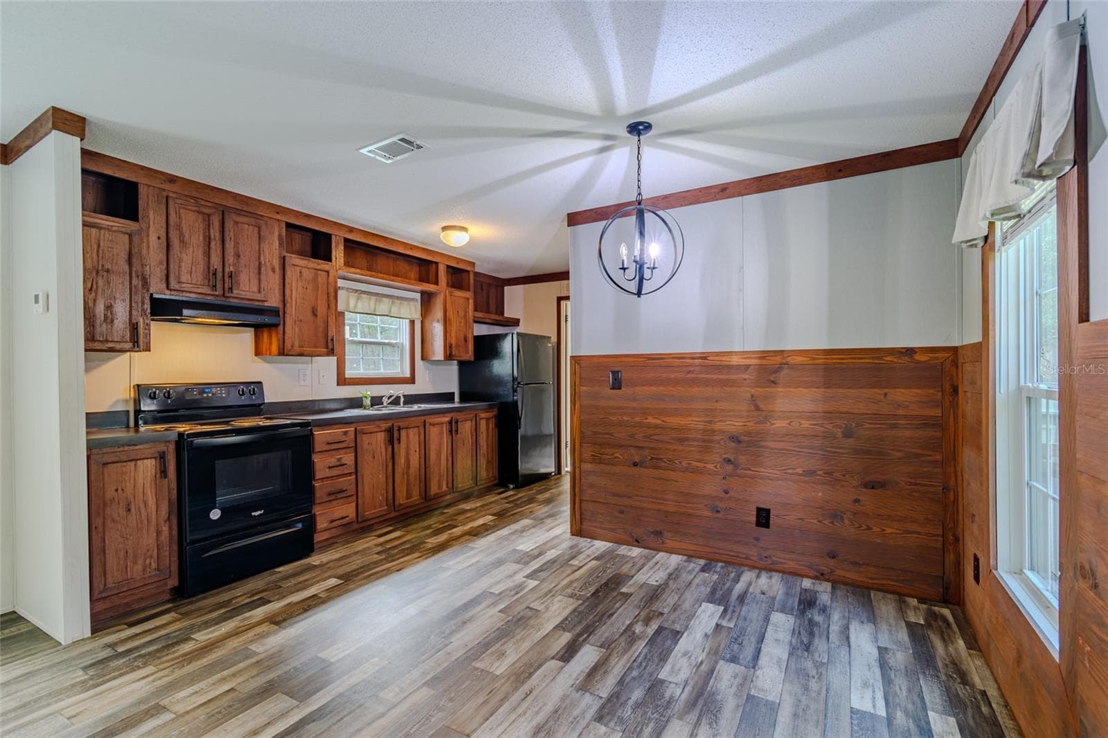 Manufactured Home at 23778 NE 113TH AVE, FORT MC COY, photo 8 of 22