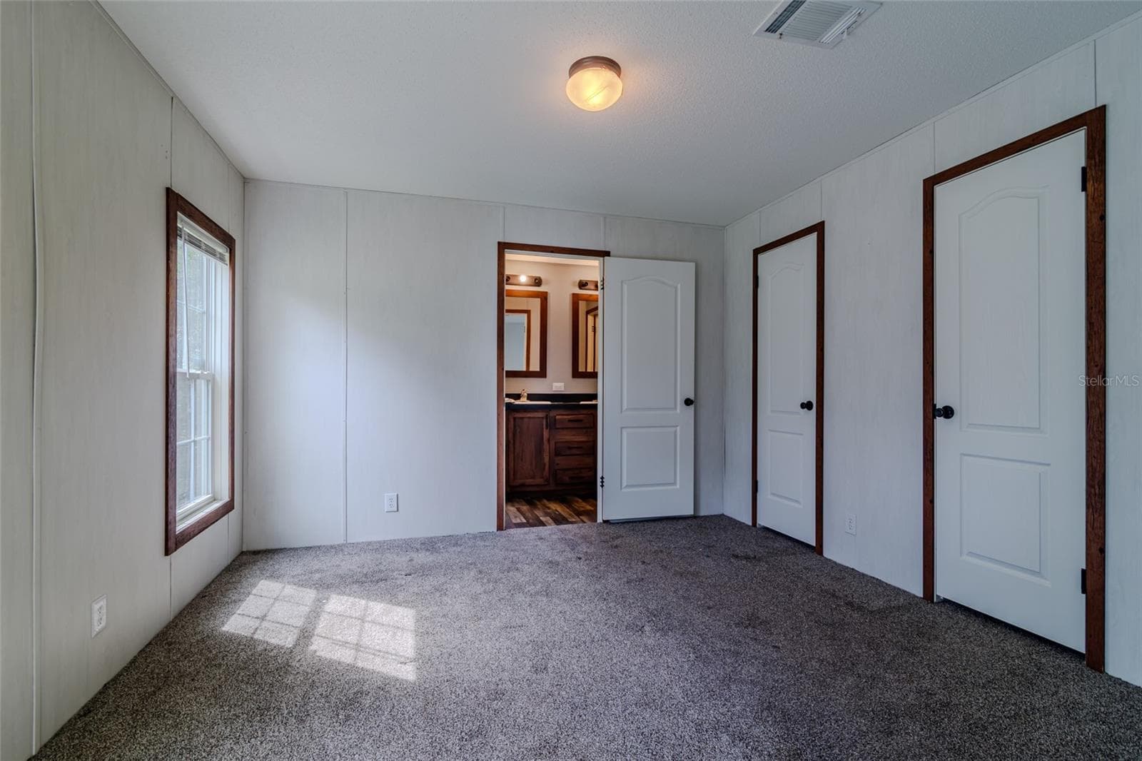 Manufactured Home at 23778 NE 113TH AVE, FORT MC COY, photo 12 of 22