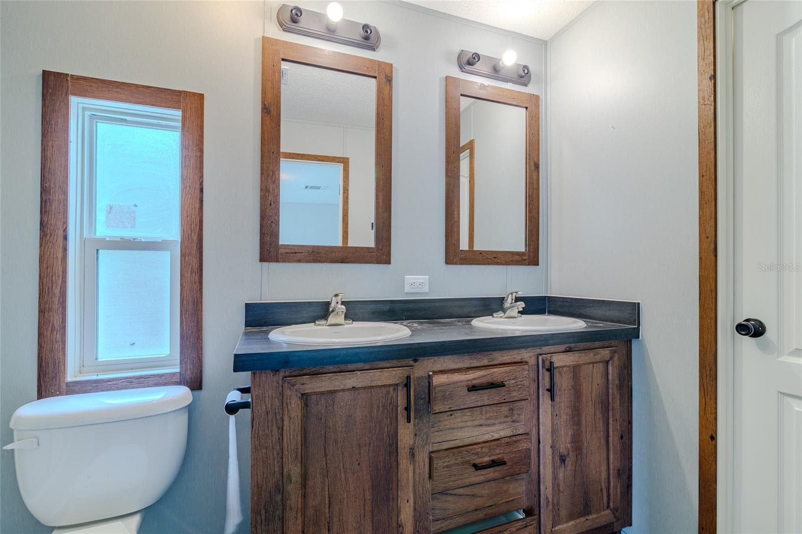 Manufactured Home at 23778 NE 113TH AVE, FORT MC COY, photo 15 of 22