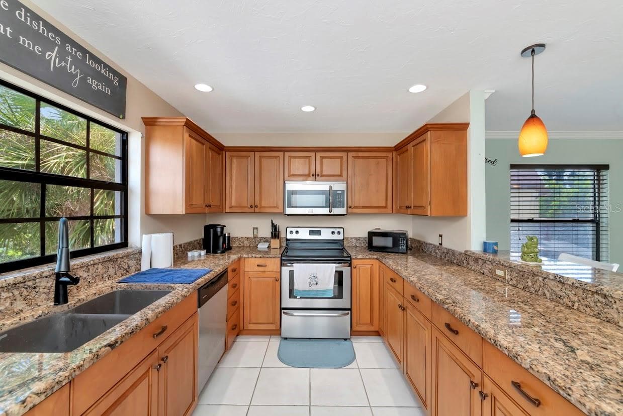 Condominium at 7517 34TH AVE W #6, BRADENTON, photo 17 of 20