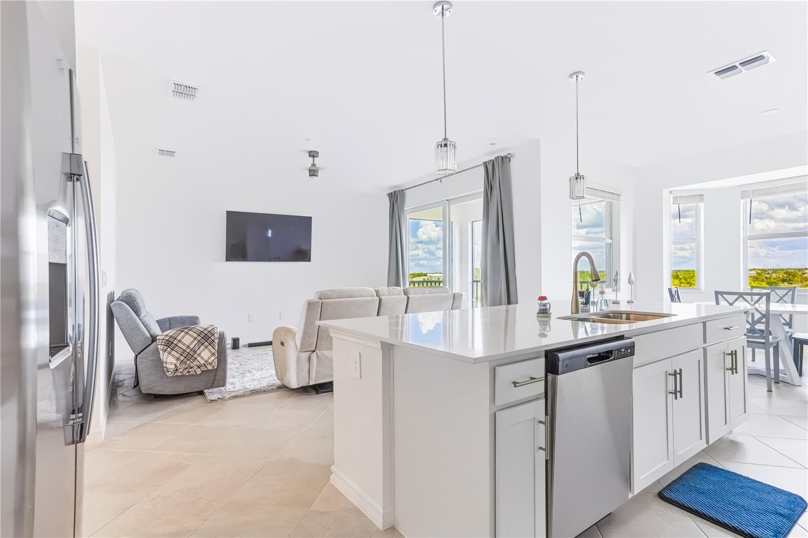 Kitchen/Living Room - 17600 OPAL SAND DR #402, VENICE