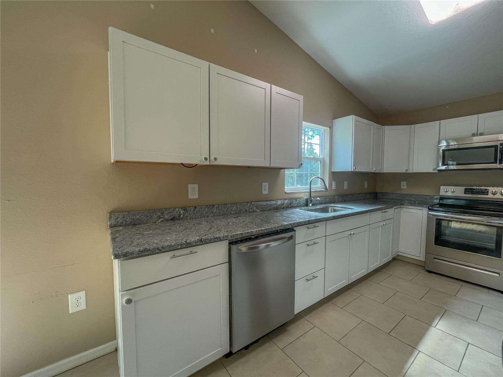 Single Family Residence at 15316 SCAUP DUCK AVE, WEEKI WACHEE, photo 3 of 25