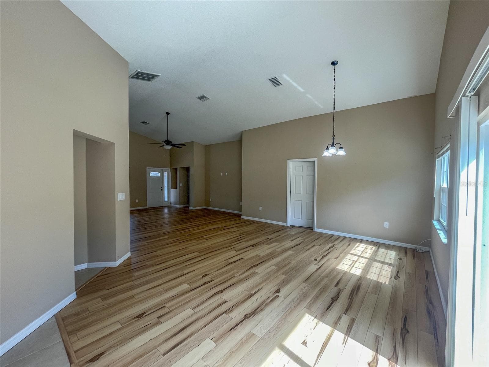 Single Family Residence at 15316 SCAUP DUCK AVE, WEEKI WACHEE, photo 8 of 25