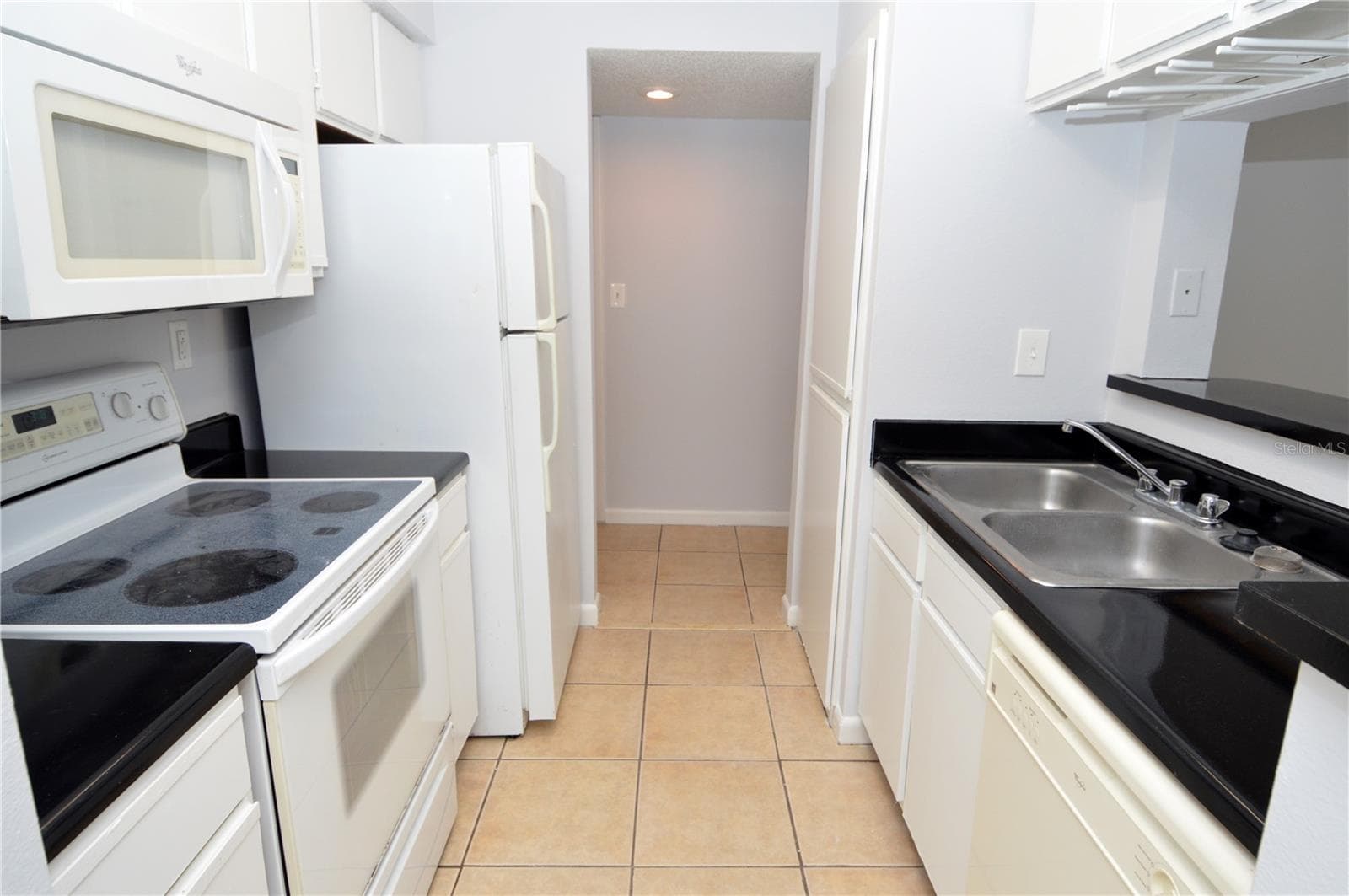 Condominium at 8638 FANCY FINCH DR #101, TAMPA, photo 5 of 85