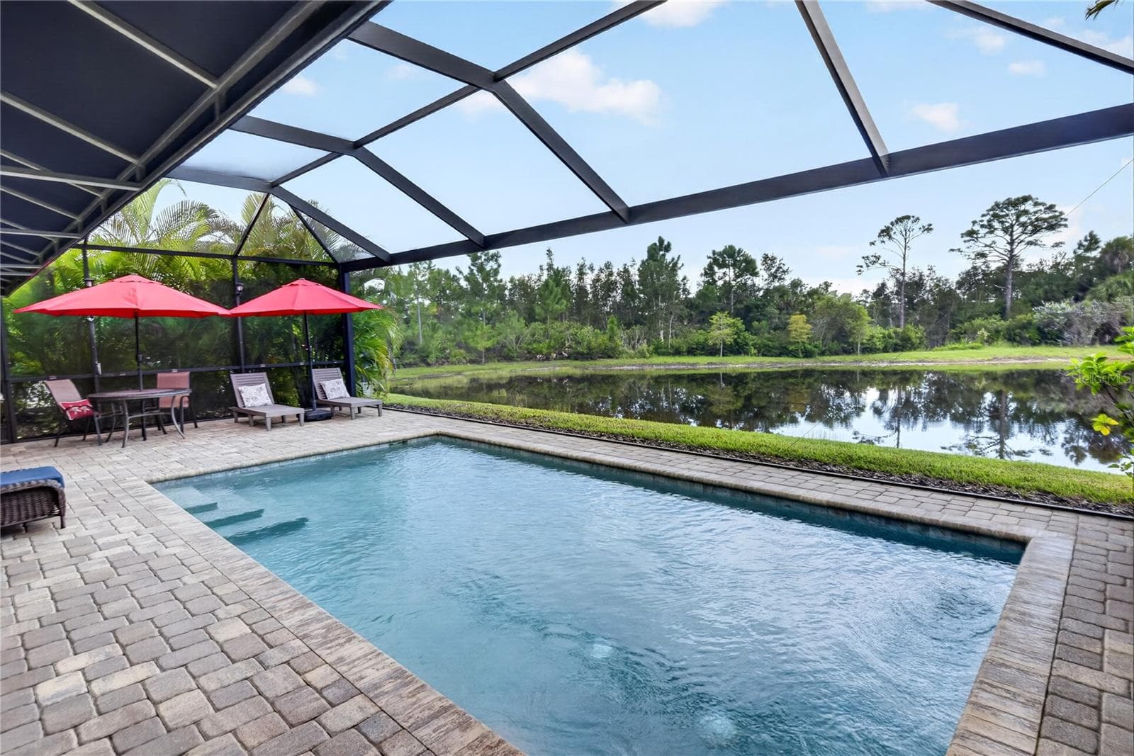 Saltwater Pool - 257 DAYLILY BLVD, NOKOMIS