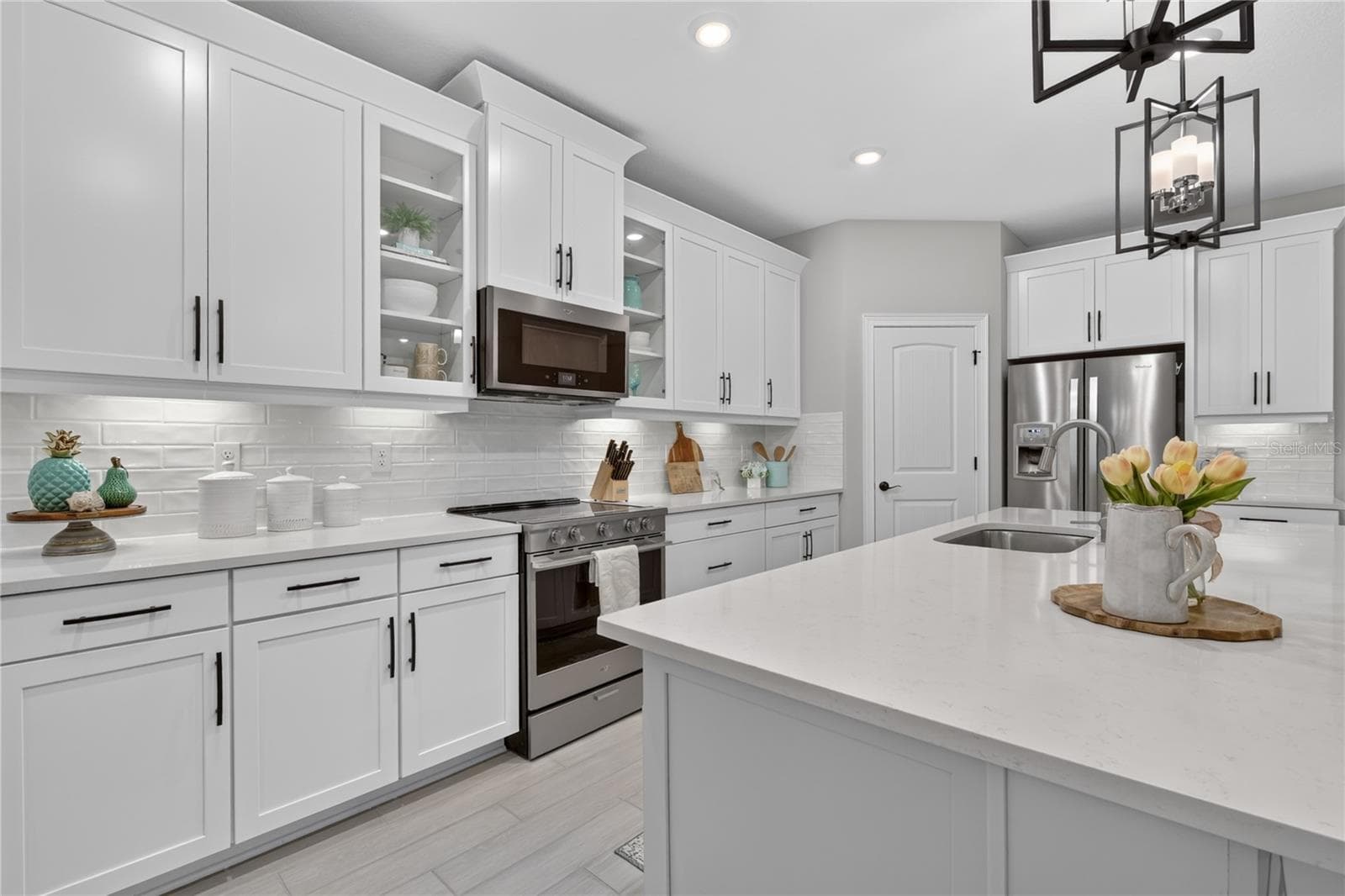 Single Family Residence at 257 DAYLILY BLVD, NOKOMIS, photo 10 of 92