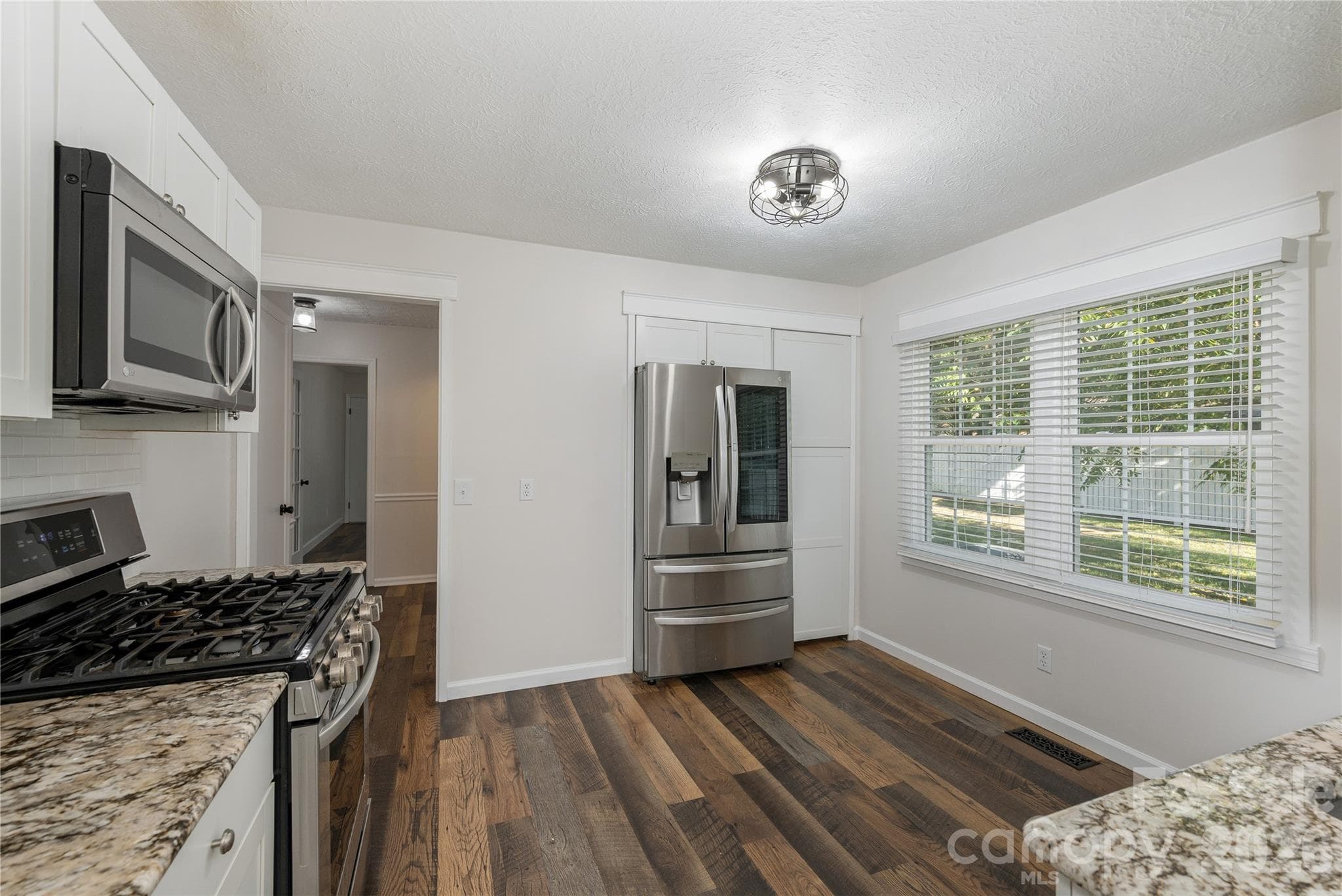 Single Family Residence at 1376 Glenheath Drive, Hendersonville, photo 16 of 30