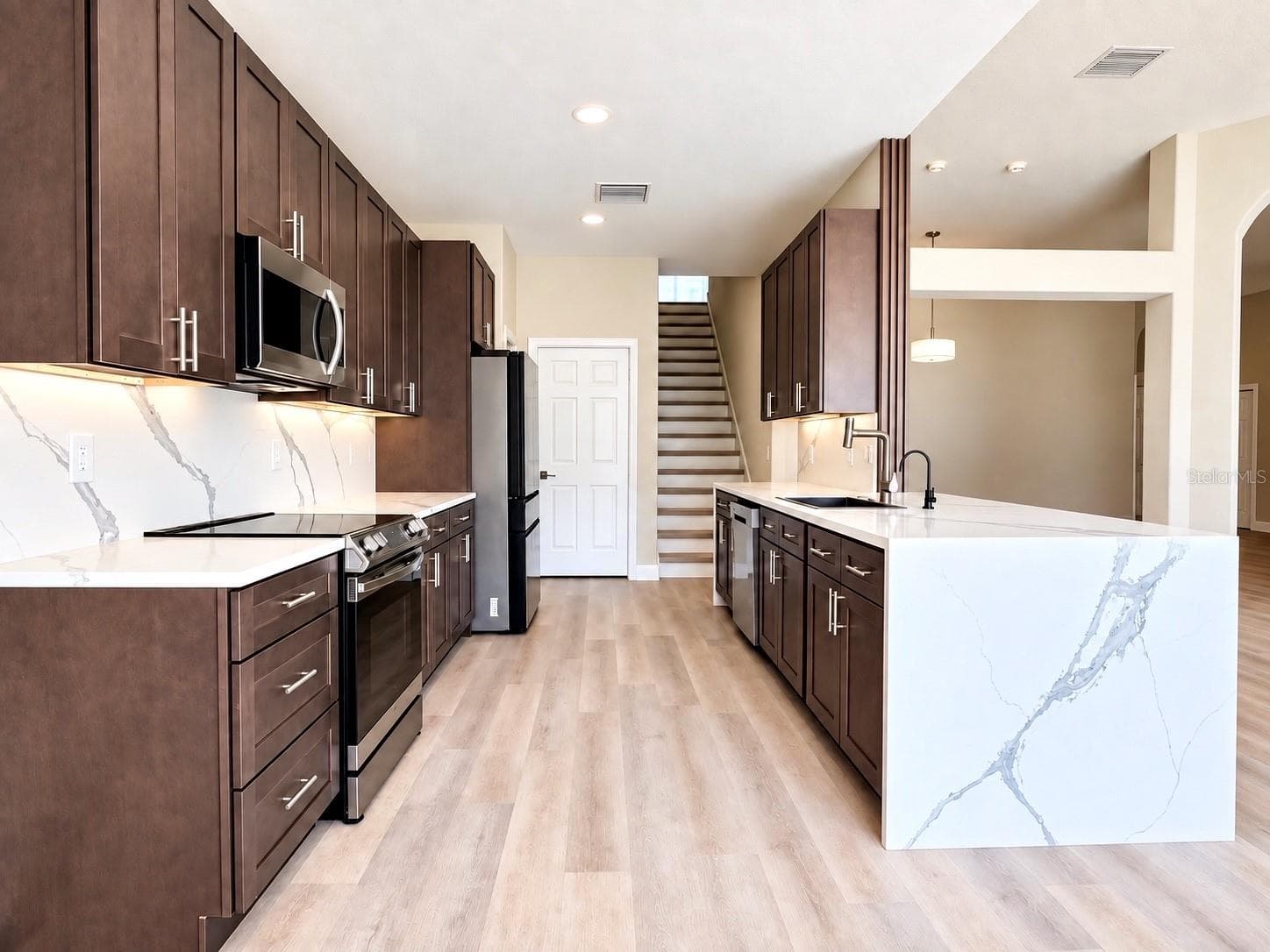 Single Family Residence at 27042 FIREBUSH DR, WESLEY CHAPEL, photo 8 of 45