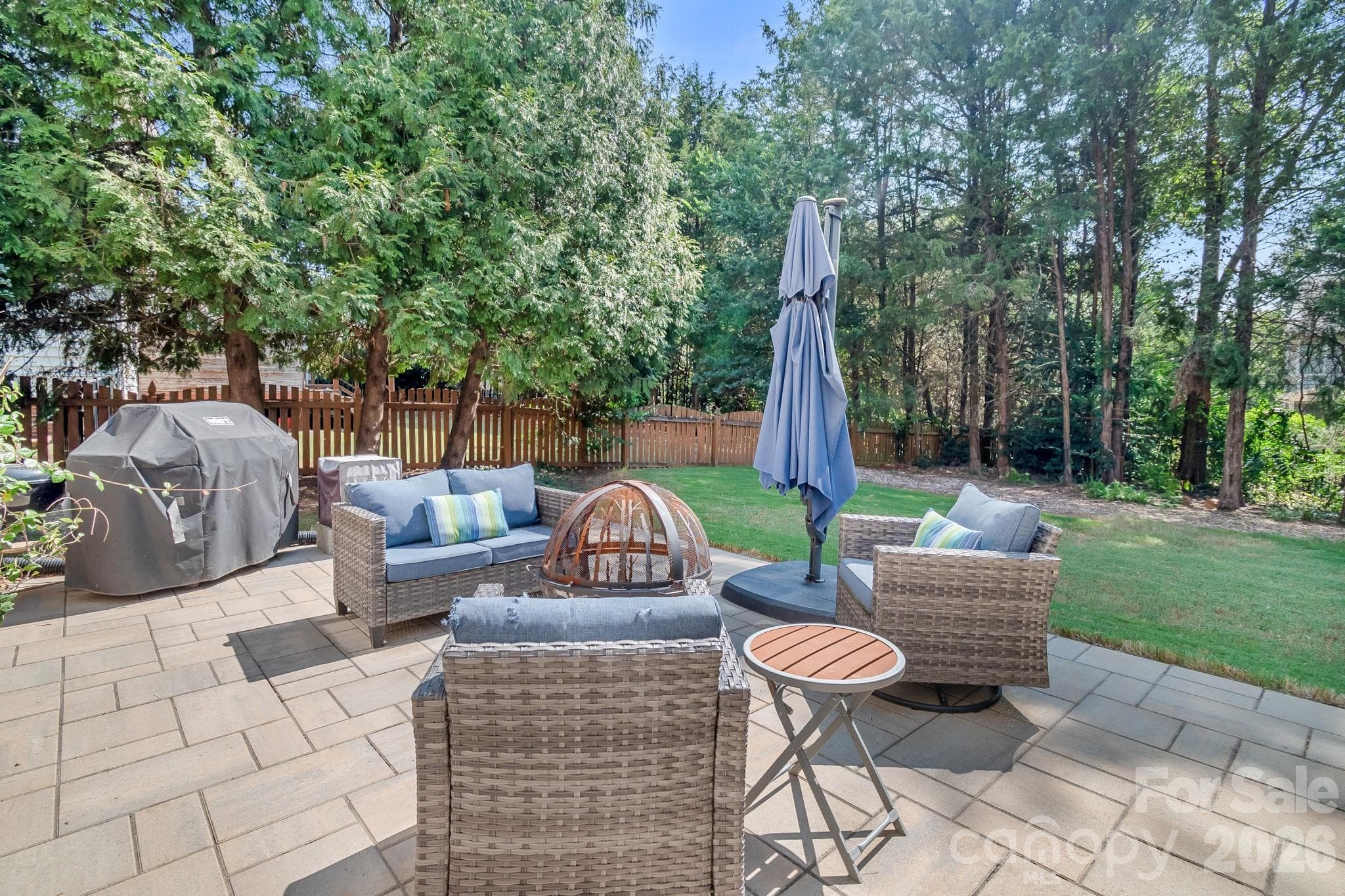 Single Family Residence at 402 Deercross Lane, Waxhaw, photo 30 of 32