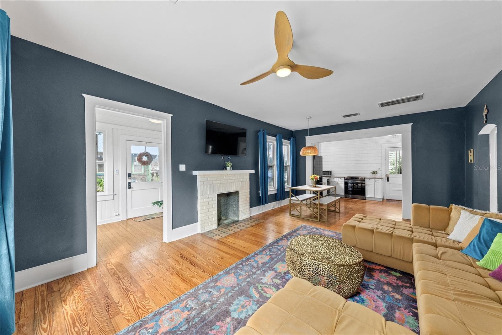 Living/Dining Spanning Width of House - 61 ABBOTT ST, ST AUGUSTINE