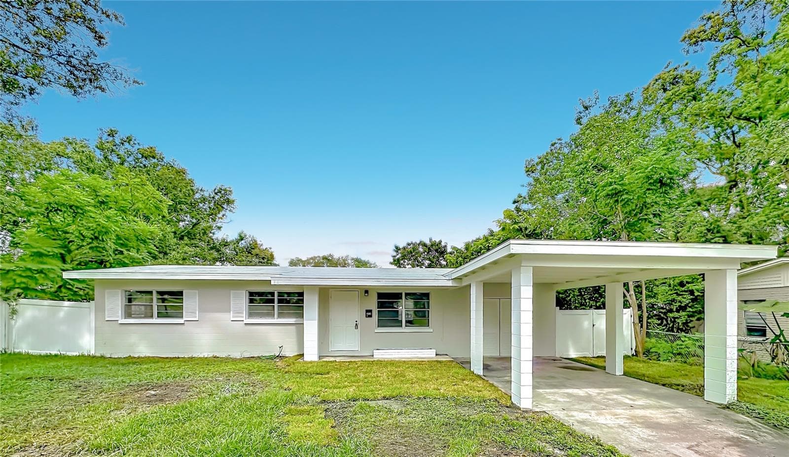 304 SUNNYHILL LN
