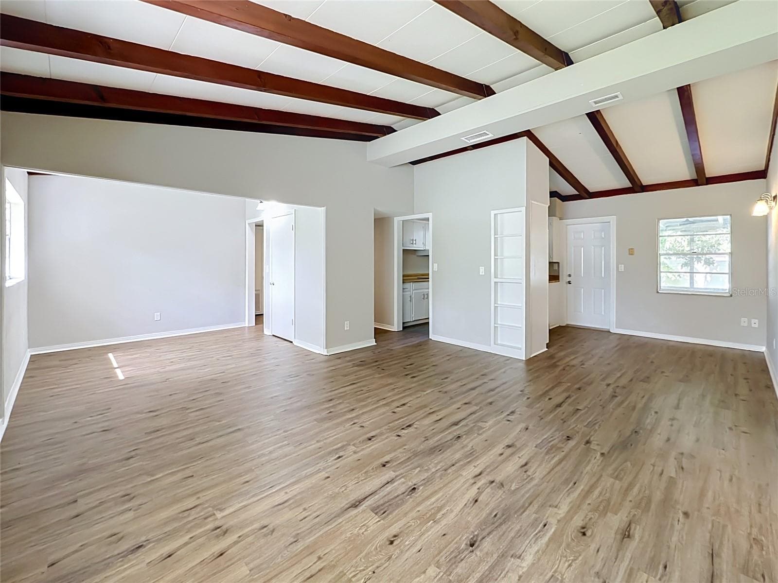 Single Family Residence at 304 SUNNYHILL LN, LAKELAND, photo 6 of 22