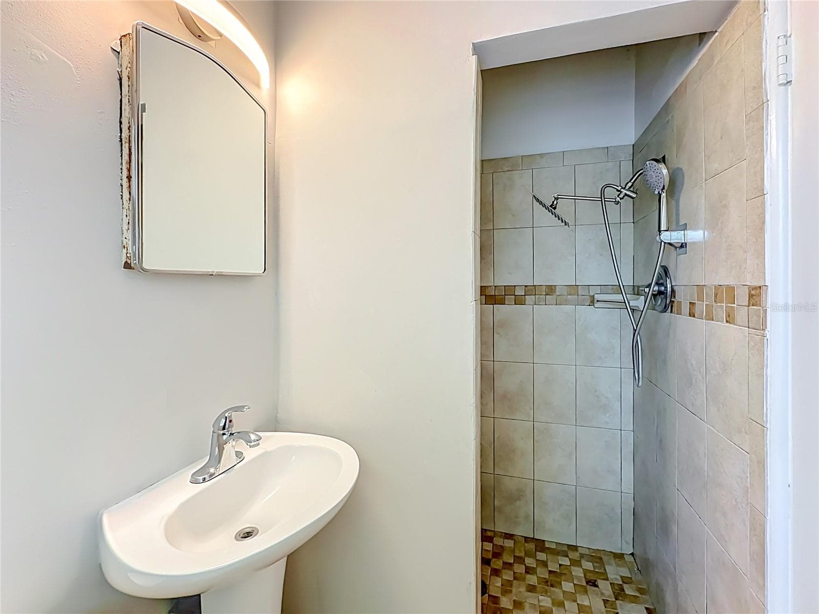 Primary Bathroom - 304 SUNNYHILL LN, LAKELAND