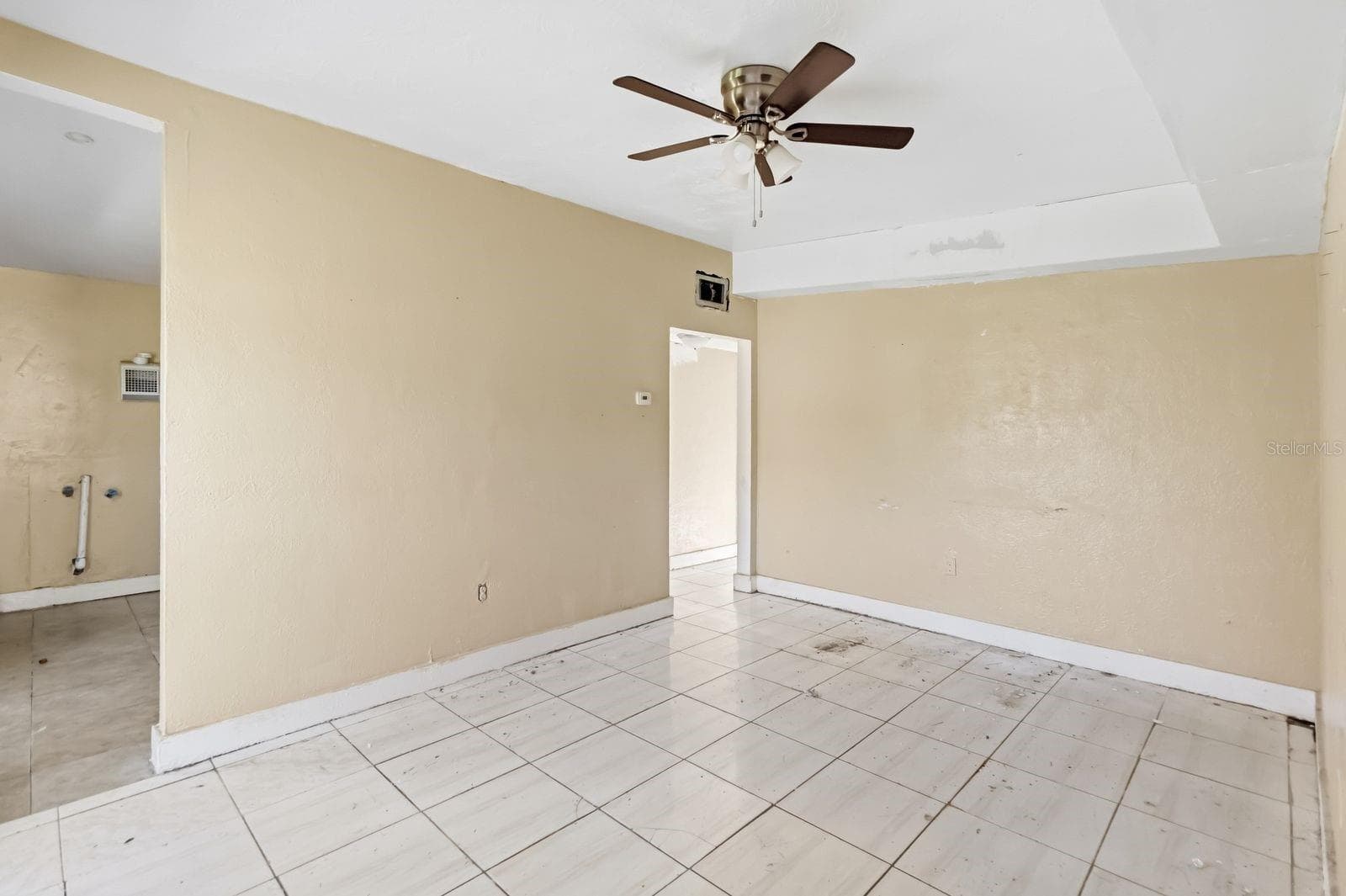 Single Family Residence at 4058 SHELLMAN ST, ORLANDO, photo 10 of 13