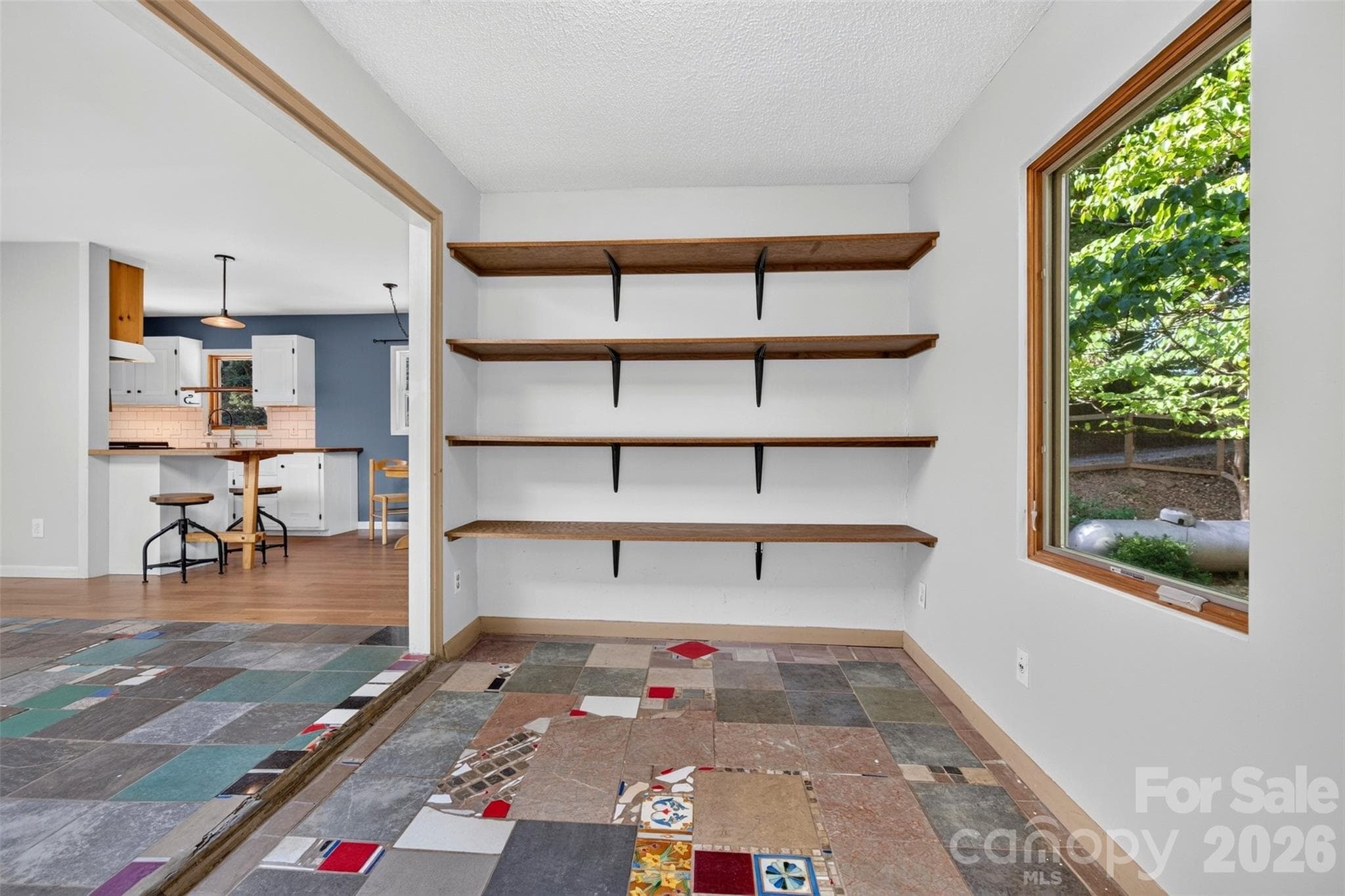 Builtins - because you can never have enough shelves - 9 Good Neighbor Ridge, Weaverville