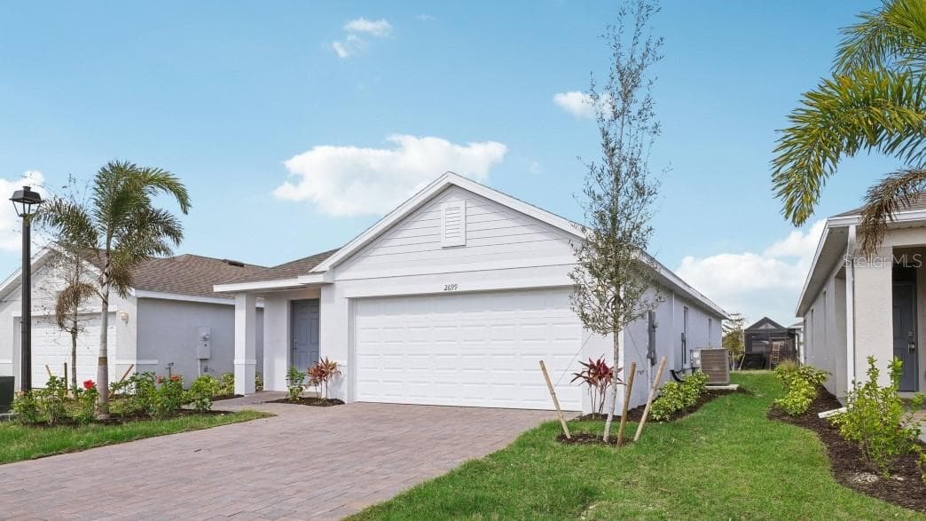 1535 HARMON DR