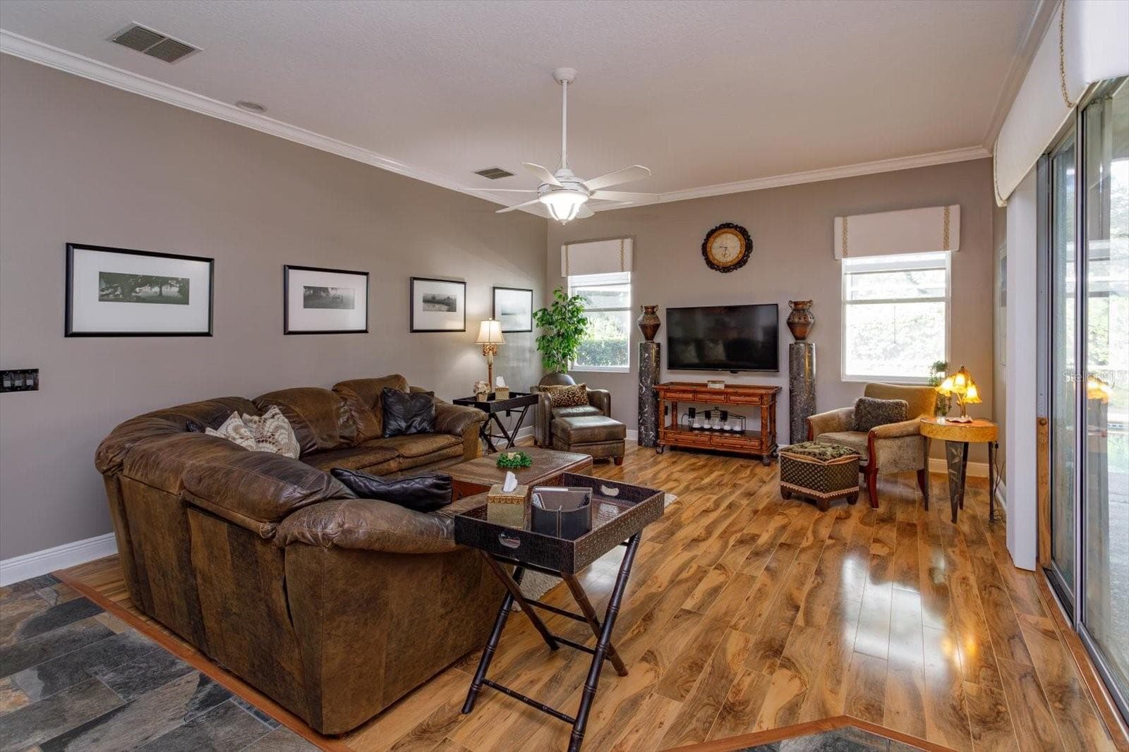 spacious family room - 536 AVON GLADE PL, SANFORD