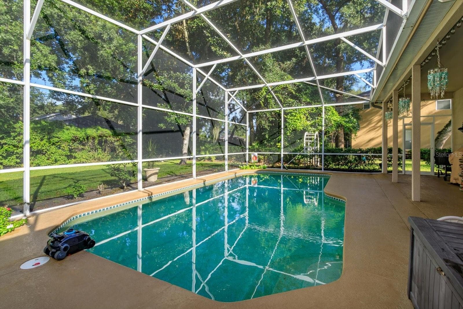 Single Family Residence at 536 AVON GLADE PL, SANFORD, photo 16 of 41