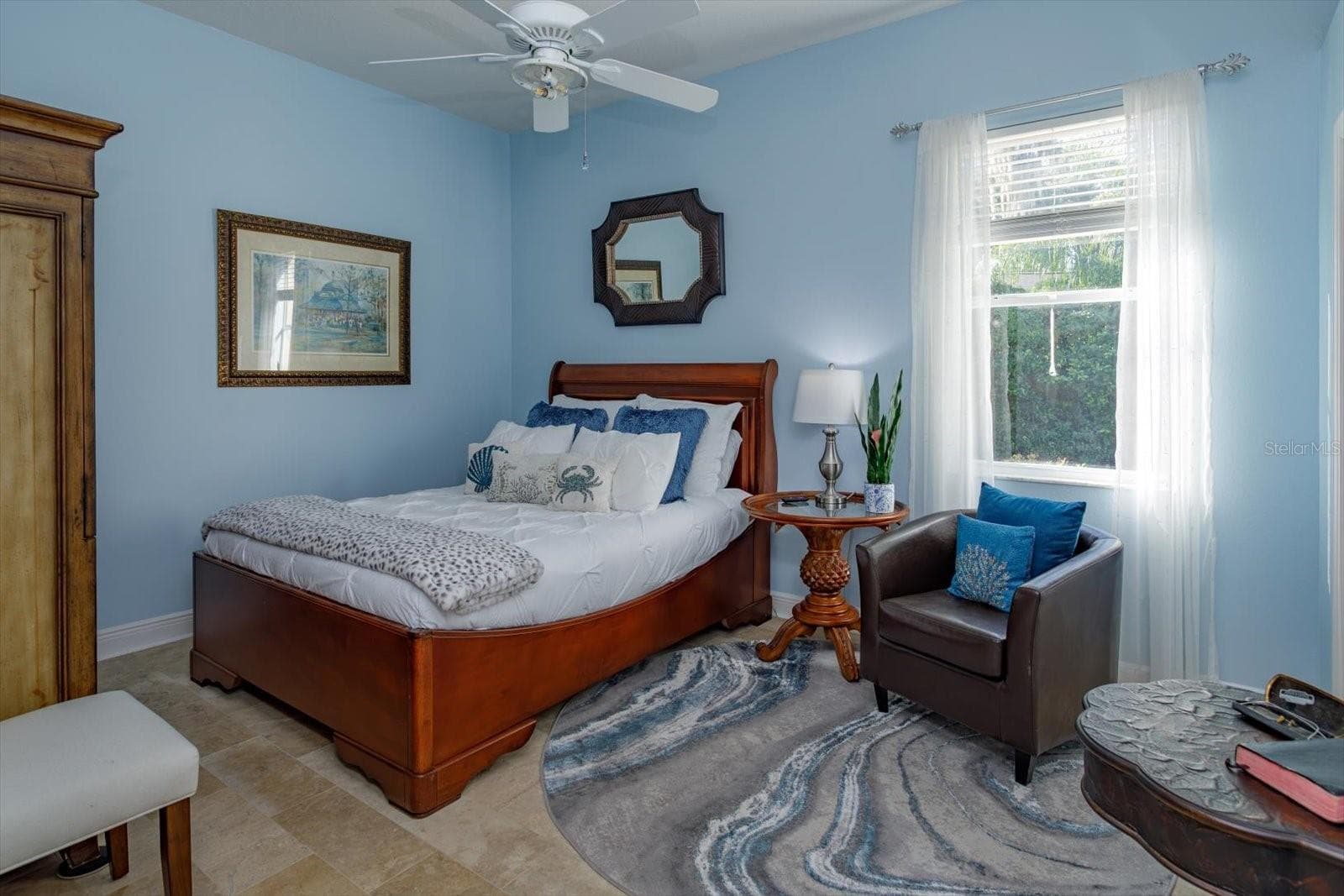 Bedroom 3 with walk-in closet and private en-suite full bathroom. - 536 AVON GLADE PL, SANFORD