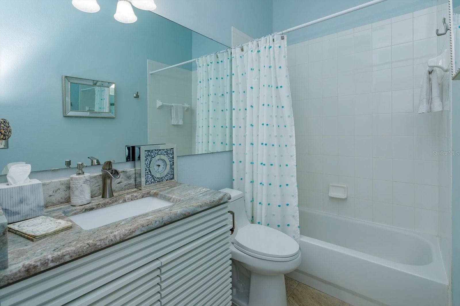 Updated and Private full bathroom en-suite in bedroom 3 - 536 AVON GLADE PL, SANFORD