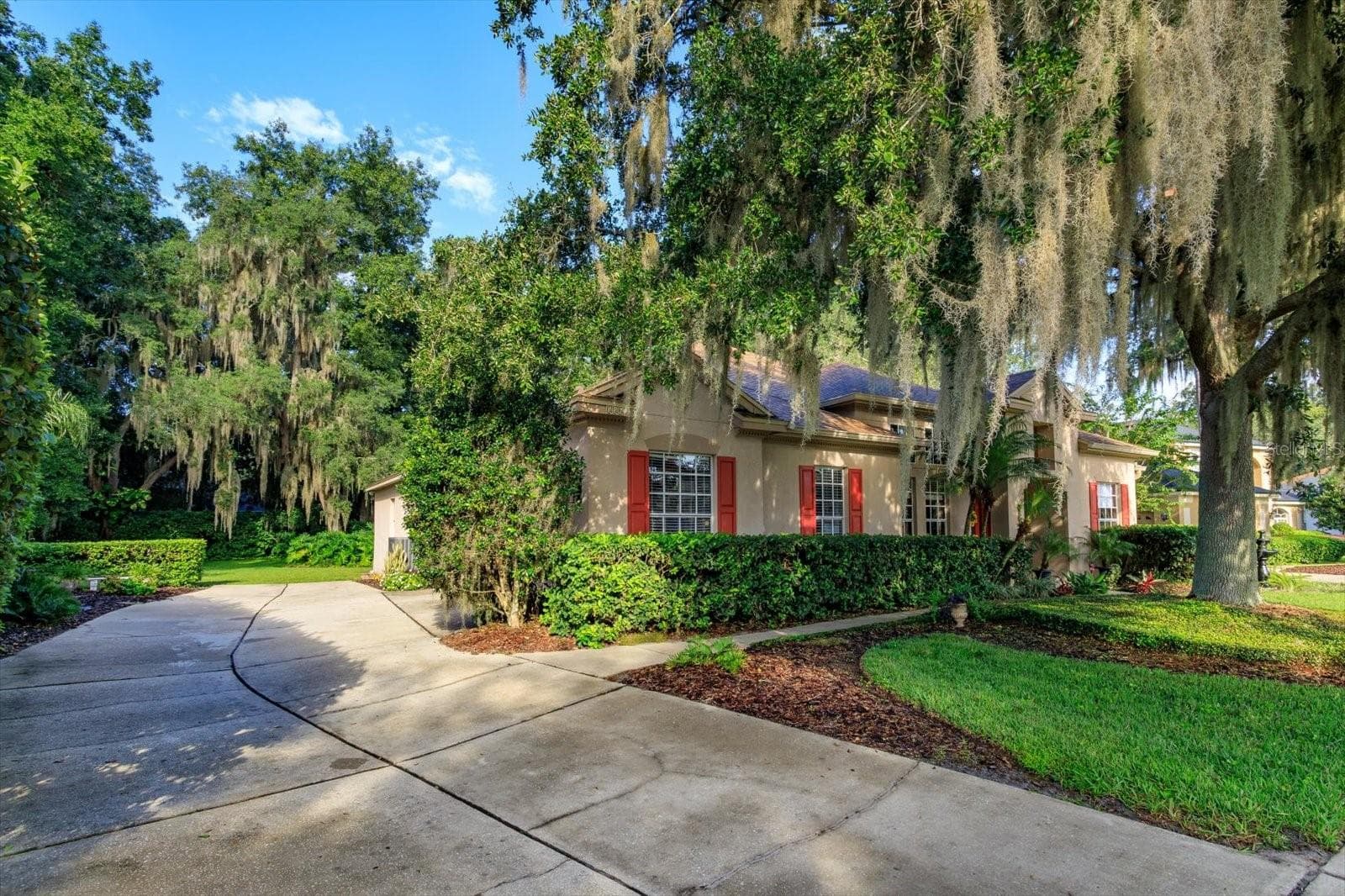 Beautiful shady oak trees - 536 AVON GLADE PL, SANFORD