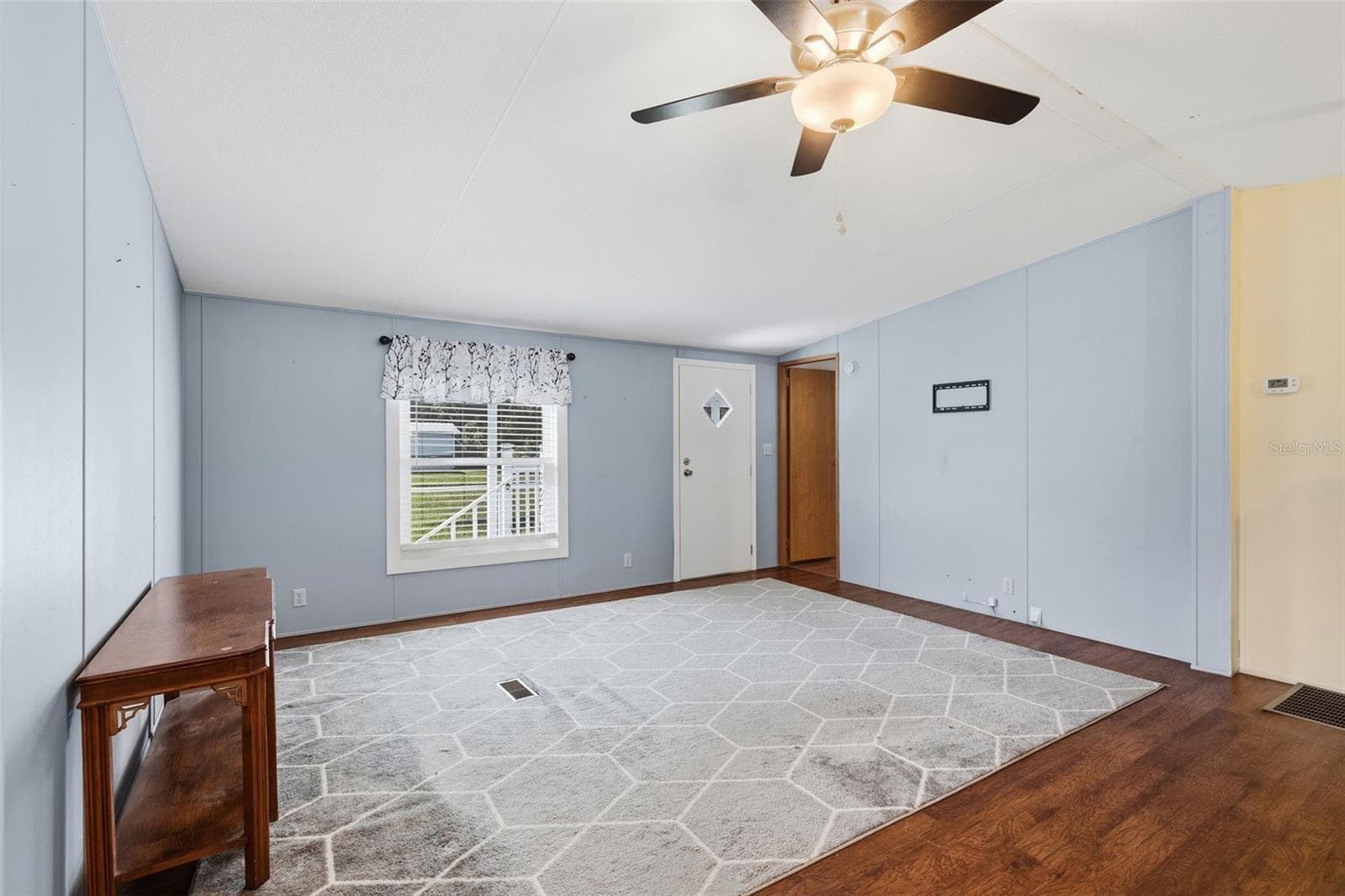 Manufactured Home at 13250 NE 16TH AVE, TRENTON, photo 3 of 43